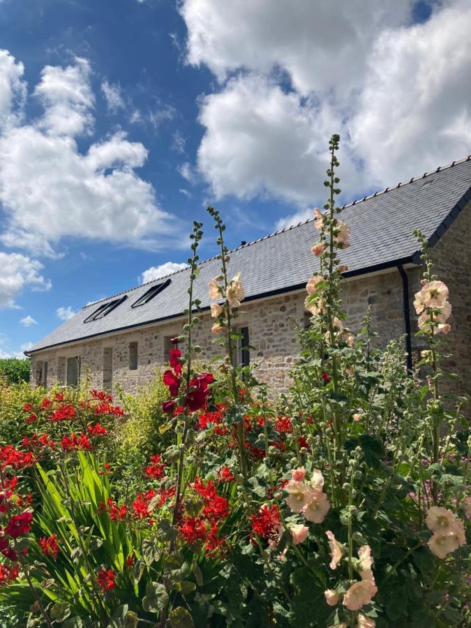 La Longere De Poulrinou Ferienhaus